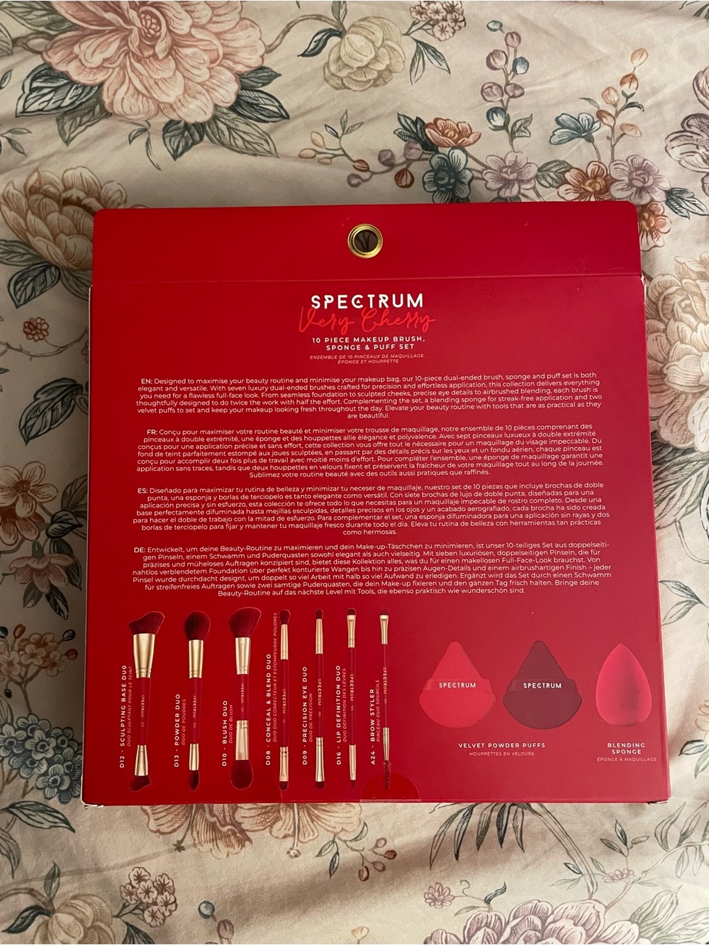 Very Cherry 10-Piece Red Makeup Brush & Sponge Set - Picture 6 of 6